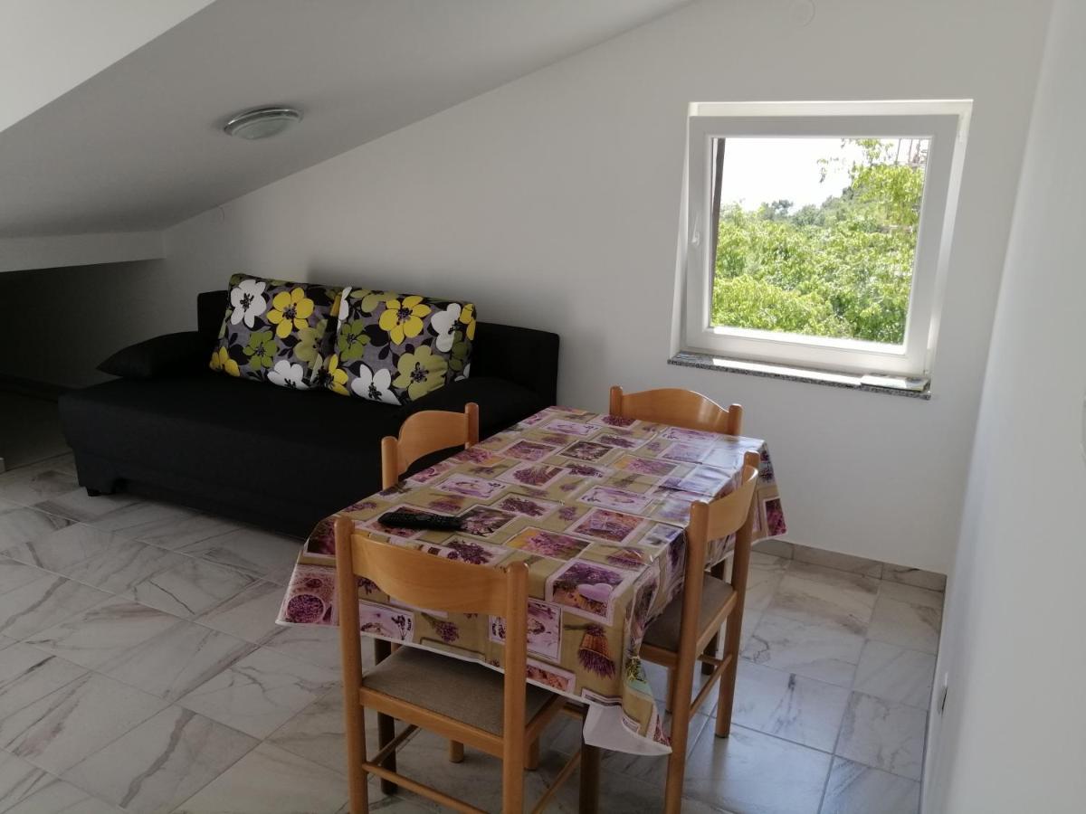 Apartmani Irena Veprinac エクステリア 写真