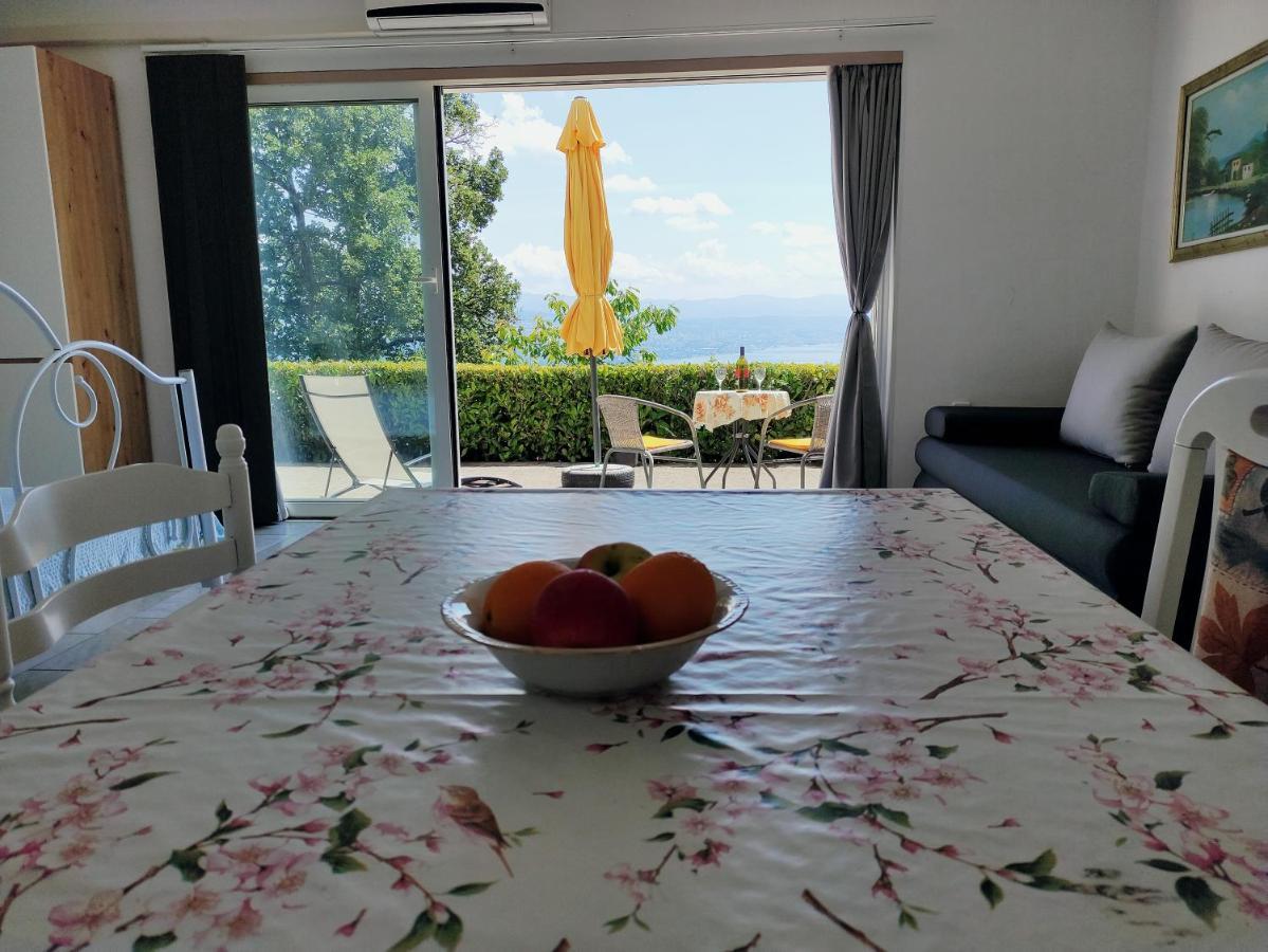 Apartmani Irena Veprinac エクステリア 写真