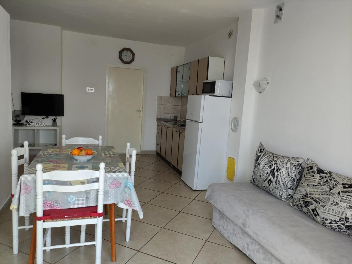 Apartmani Irena Veprinac エクステリア 写真