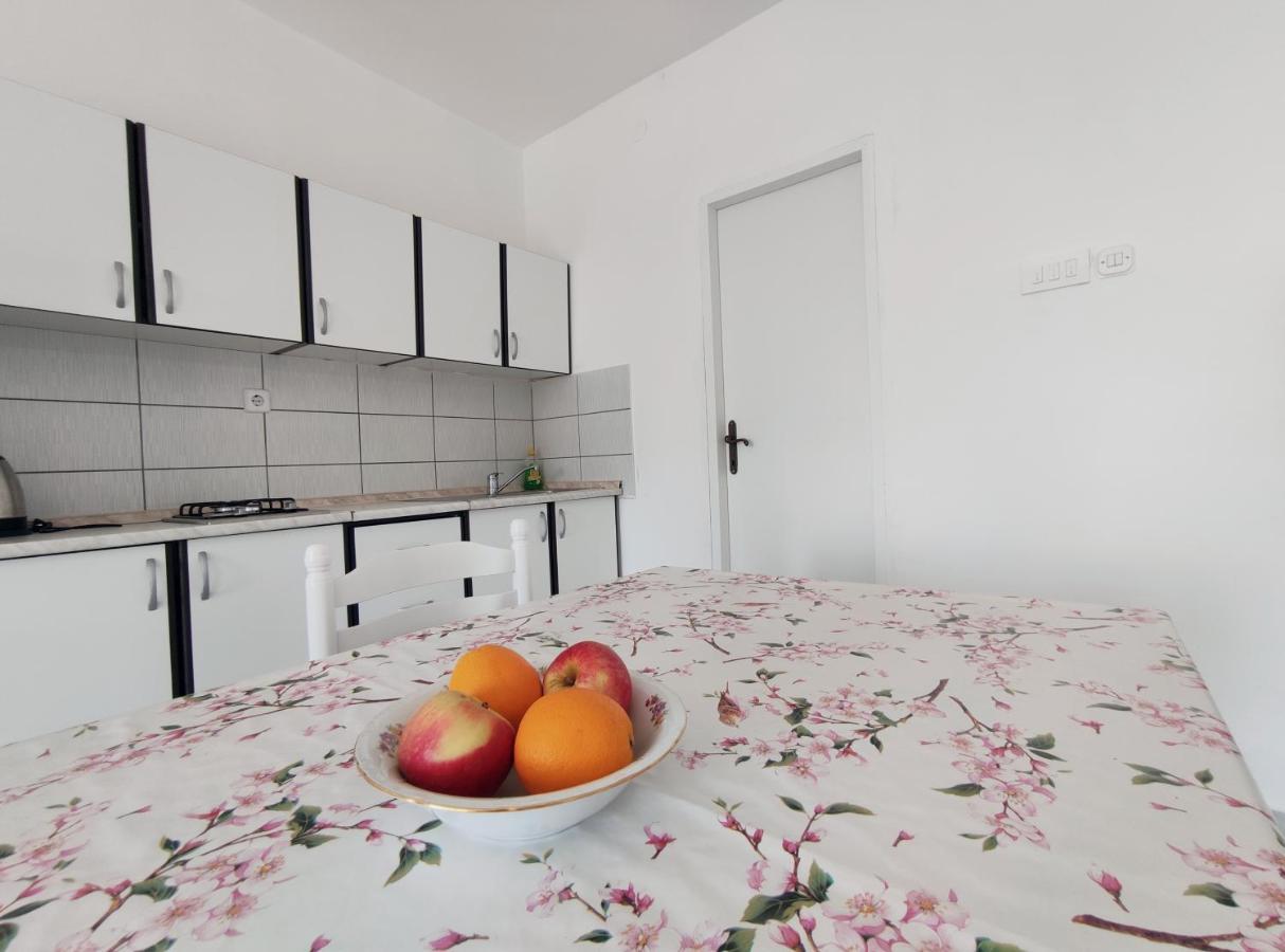 Apartmani Irena Veprinac エクステリア 写真