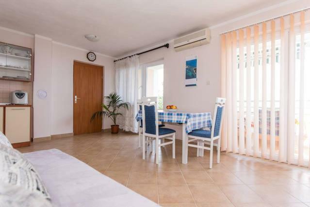 Apartmani Irena Veprinac エクステリア 写真